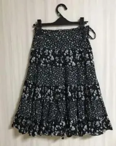 【コムサ　イズム】ブラック　綿100%　小花柄　フレア　スカート M
