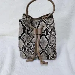 【美品】２wayバッグ ショルダー　パイソン柄