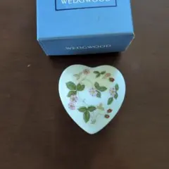 WEDGWOOD WILD STRAWBERRY ハート型 アクセサリーケースのサムネイル