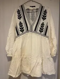 ZARA 刺繍 チュニック