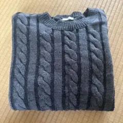 GU ケーブル編み クルーネック ニット ダークグレー