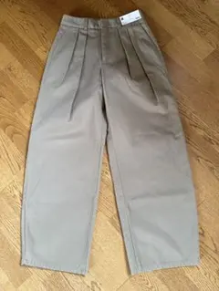 GU チノバレルレッグタックパンツ ベージュ S