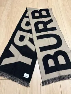 BURBERRY マフラー180cm x 32cmのサムネイル