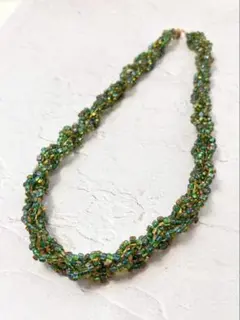 ビンテージ ネックレス　ビーズ　グリーン系　USA PAT 4074400