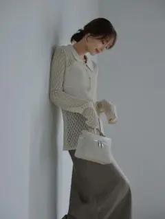 麻タッチ襟付きカーディガン+ライトサテンナロースカート2セット　ホワイト