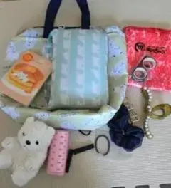 クマ柄バッグと付属品セット