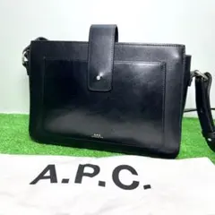 A.P.C. アーペーセー ショルダーバッグ ブラック レザー　albaneのサムネイル