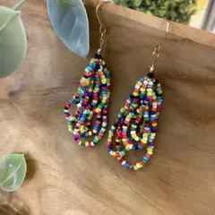 ビーズピアス　カラフル