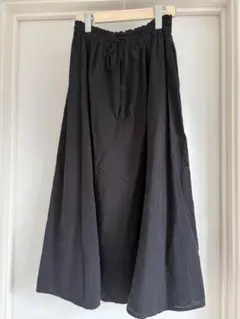 秋物　無地リバーシブル、ブラック、ネイビーロングスカート