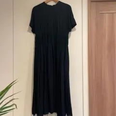 ebure 半袖 ロングワンピース ブラックのサムネイル