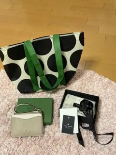 kate spade パスケース