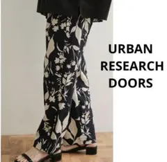 URBAN RESEARCH DOORS リネンレーヨンフラワーパンツ