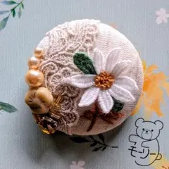 ビーズ刺繍ブローチ ファッション小物