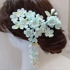 七五三　成人式　卒業式　髪飾り　和装　つまみ細工　ちりめん　水色　下がり