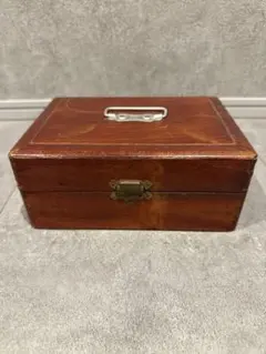 Item thumbnail for item a6880b21-4205-4097-b95d-055e39e74479