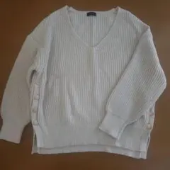 SHIPS　シップス　Vネックニット