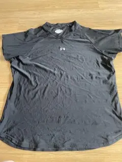 UNDER ARMOUR 黒 Lサイズ Tシャツ