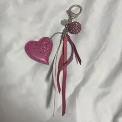 Swarovski ハート型ピンクレザーキーホルダー
