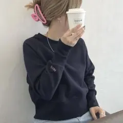 【6色展開】ロゴ刺繍裏起毛クロップド丈トレーナー