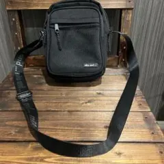 美品　niko and ... ショルダーバッグ ブラック