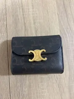 CELINE トリオンフ 三つ折り財布のサムネイル