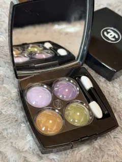 シャネル　ディヴィナション　394 レキャトルオンブル