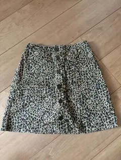 repipi armarioヒョウ柄ボタン付きスカートS（140〜150）