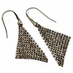 スワロフスキー クリスタルメッシュ トライアングルピアス ゴールド