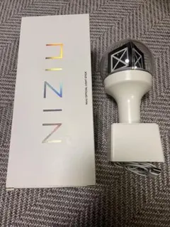 【引っ越しにつき本日2/22捨てます】NIZIU ペンライト ホワイト 箱付き