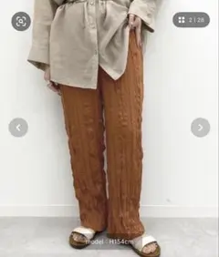 カジュアルパンツ　プリーツ