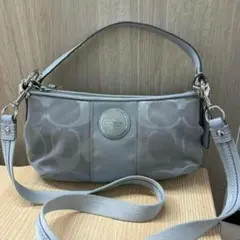 COACH シグネチャーF17439ショルダーバッグ ライトブルー - メルカリ