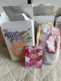 POPMART ラブブ Big into energy LOVE