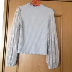 ライトグレー パフスリーブ トップス