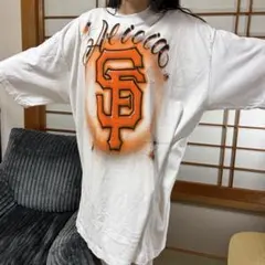 エアブラシ風 ロゴプリント 半袖Tシャツ ホワイト
