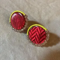 赤と黄色のイヤリング　ネジバネ式