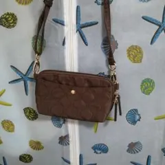 ブラウン キルティング スマホショルダーバッグ