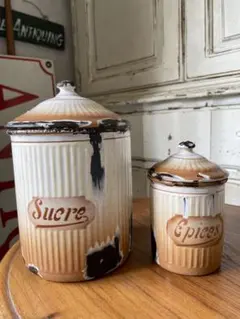 フランス　ブロカントで購入　琺瑯　ホーロー　アンティーク　キャニスター　セット フランスのお洒落なアンティーク 、ホウロウのキャニスター