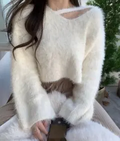 Ladylike クロップド丈V開きシャギーニット