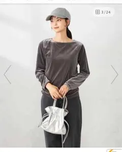 ベルベット Tシャツ