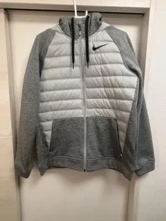 Nike フード付きダウンパーカー　ダウンジャケット