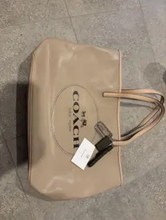 COACH ベージュ トートバッグ　ロゴ