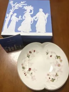 NARUMI ナルミ サーバー付 タルトセット ボーンチャイナ 新品未使用