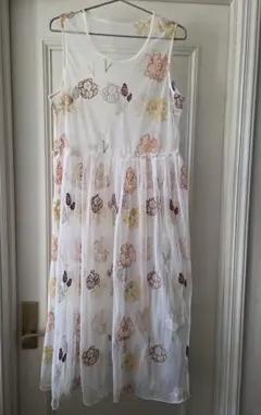早くも特別大特価❗❗美品✨アトリエ ドゥ サボン 花柄刺繍 ワンピース