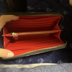 ルブタン財布 ファスナー破損