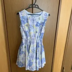 バイバイ　フレアスカートワンピース　フラワー柄　ノースリーブ