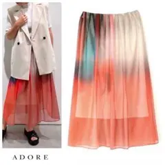 ◆幻◆ 希少新品　定価4.7万円　ADORE プリントスカート　VERYのサムネイル