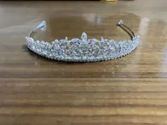 ウェディングティアラ、ブライダルヘッドドレス