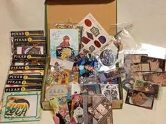 PIXAR・名探偵コナン他 アニメグッズ大量まとめ売り ステッカー カード 小物