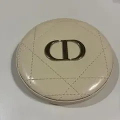 Dior フォーエバークチュールルミナイザー 02 Pink Glow