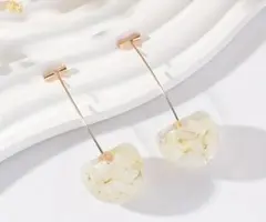 クリアチェリーピアス